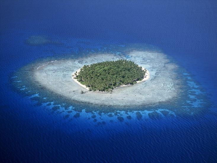 mkapsiu - Coral Reefs, Micronesia.jpg