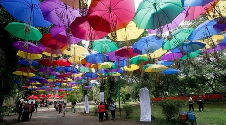 festiwal parasolek - indonezja festival-payung.jpg