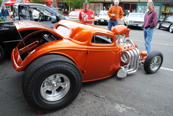 prototypy samochody motocykle itp - steel-bodied-ford-converted-hot-rod-dubbed-the-defibrillator2_IImOx_3868.jpg