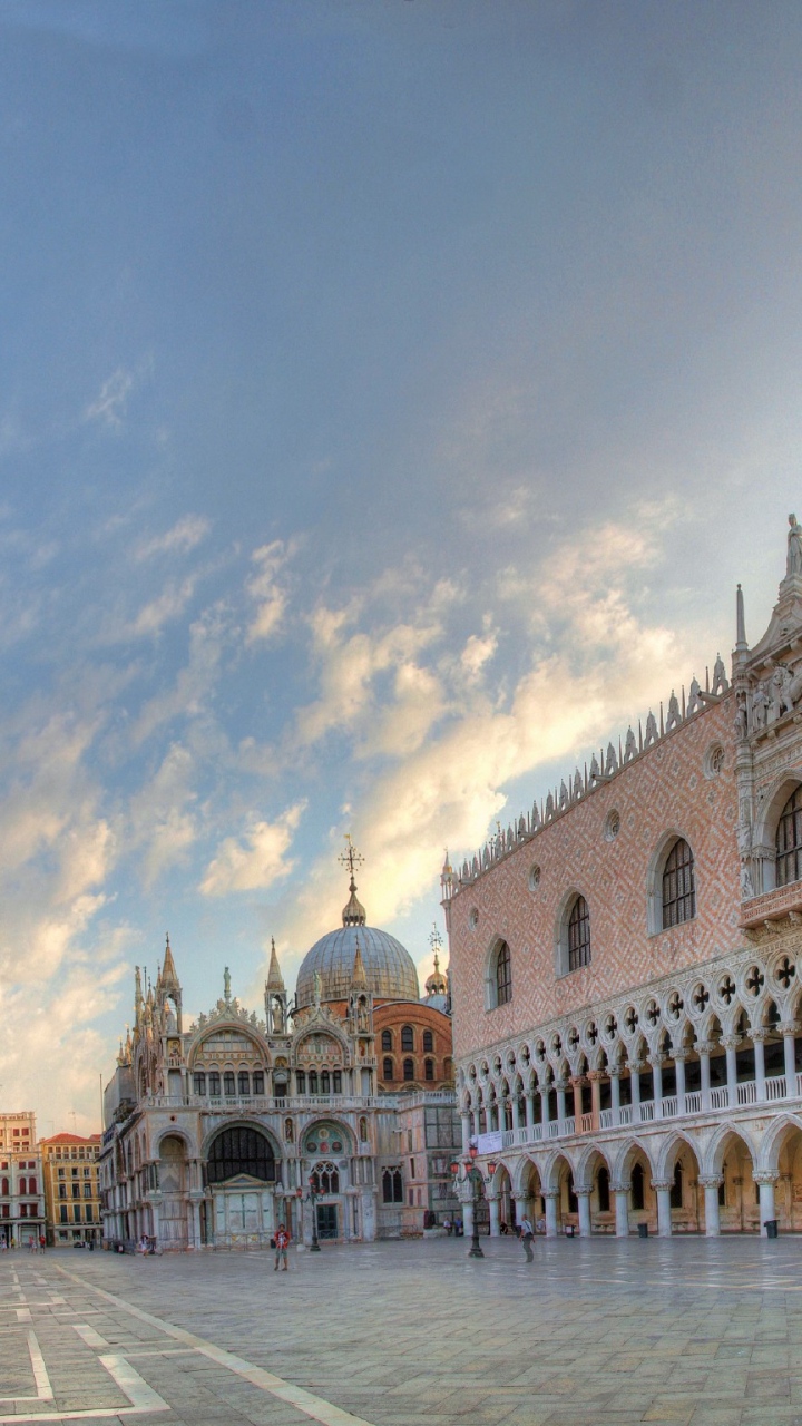 budynki i miasta - italy_piazza_san_marco_building_stone_96700_720x1280.jpg