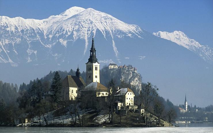 tapety -  ZAMKI - ed__Karavanke_Alps__Slovenia.jpg