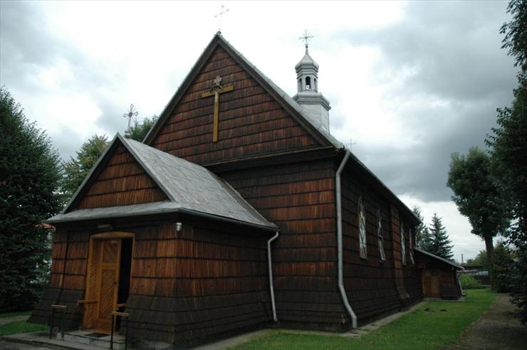 Cerkwie i Kościółki - Poland_Medyka_-_wooden_church.jpg
