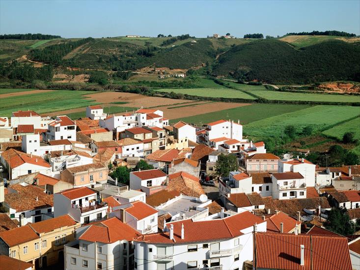 Krajobrazy - Rooftops of Odeceixe, Portugal.jpg