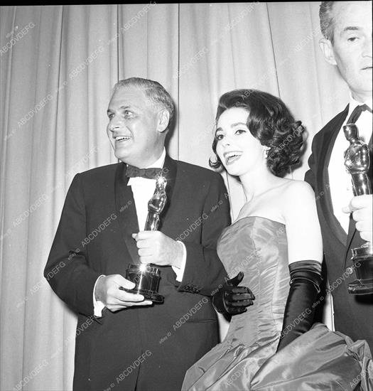 Oscary photo - 1960 Susan Strasberg as co-presenter Oscars for Best ...s - Munro cartoon and Day of the Painter live action.jpg