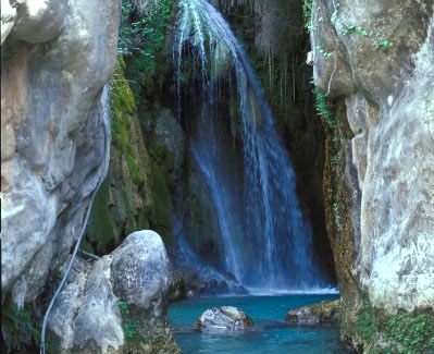 Wodospady - fuentes_del_algar_waterfalls_callosa_de_ensarria_alicante_spain_photo_gov.jpg