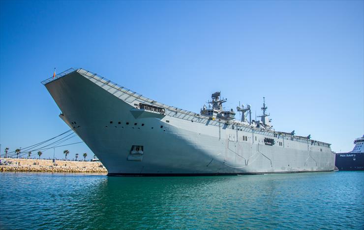 Juan Carlos I class multi-purpose amphibious assault ship - Juan Carlos I 2017.jpg