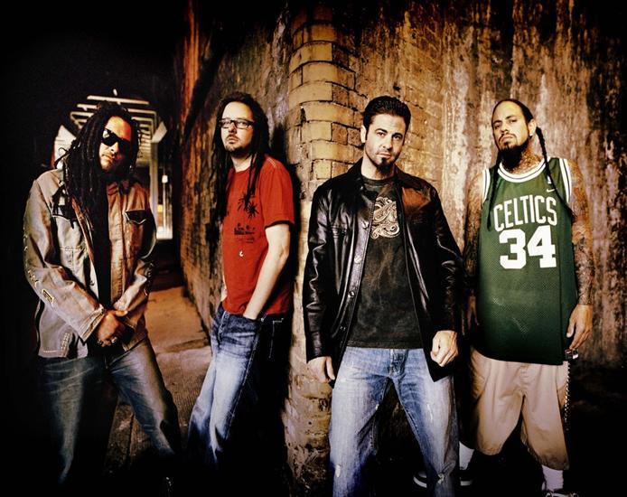 2010 - Korn III Remember Who You Are - korn1.jpg